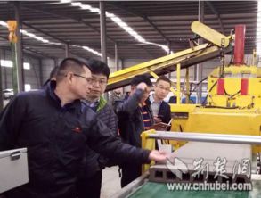 吃 下废渣 吐 出墙板 武汉一建材公司变废为宝